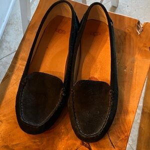UGG womens Black Suede Loafers sz 9.5